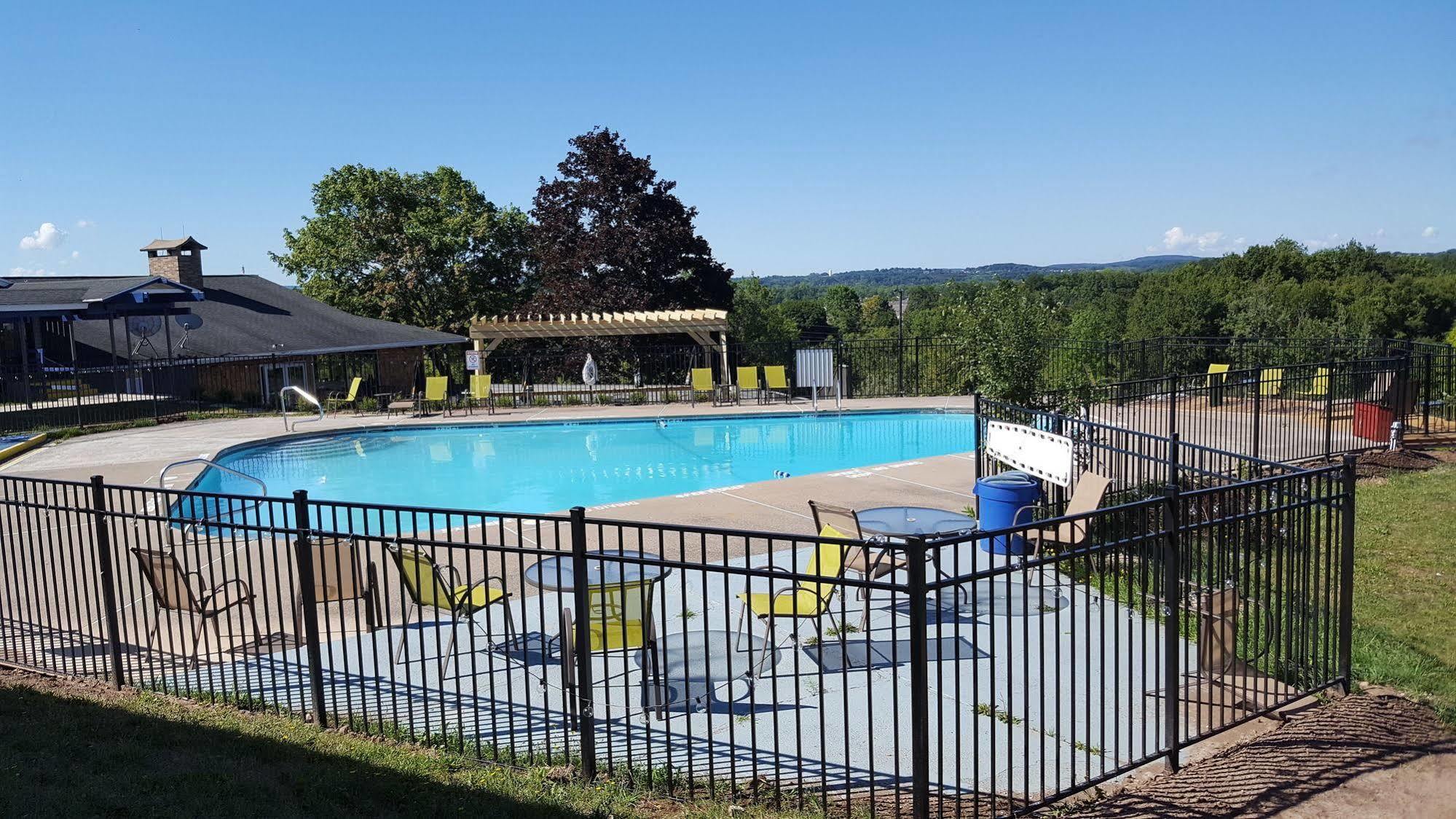 Finger Lakes Hotel Farmington Εξωτερικό φωτογραφία